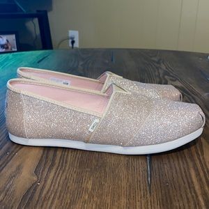Women’s Toms